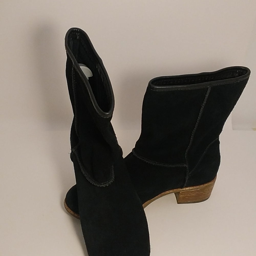 UGG Authentic Cyrind Womens Size 6.5 Leather Suede Ankle Boots Sheepskin Insole - Picture 10 of 13